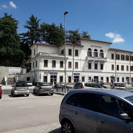 La Tenuta Di Bacco Hotel Colleferro Luaran gambar