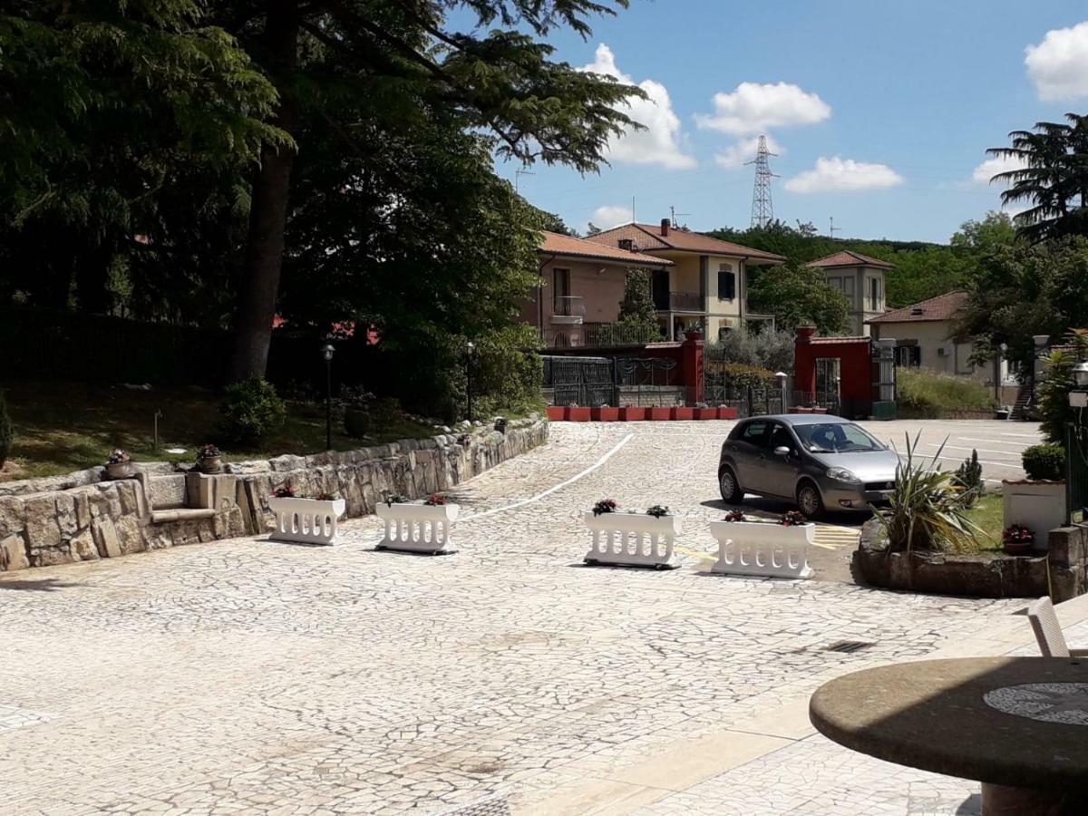 La Tenuta Di Bacco Hotel Colleferro Luaran gambar