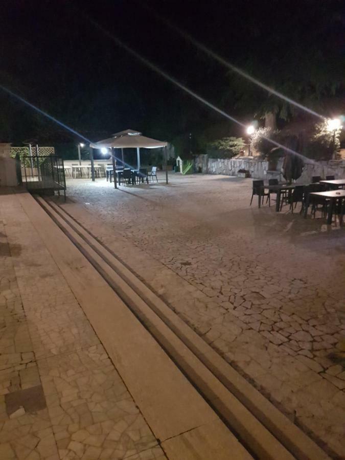 La Tenuta Di Bacco Hotel Colleferro Luaran gambar