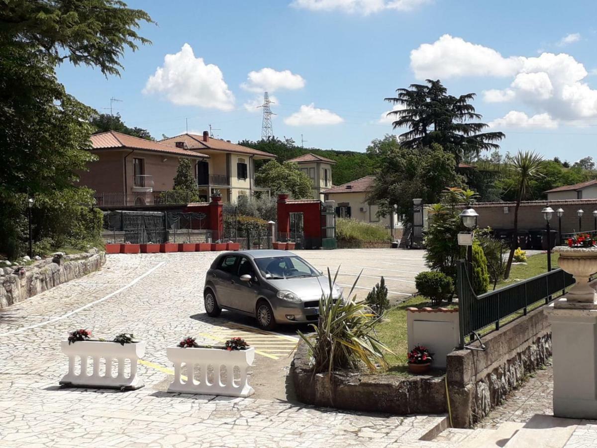 La Tenuta Di Bacco Hotel Colleferro Luaran gambar