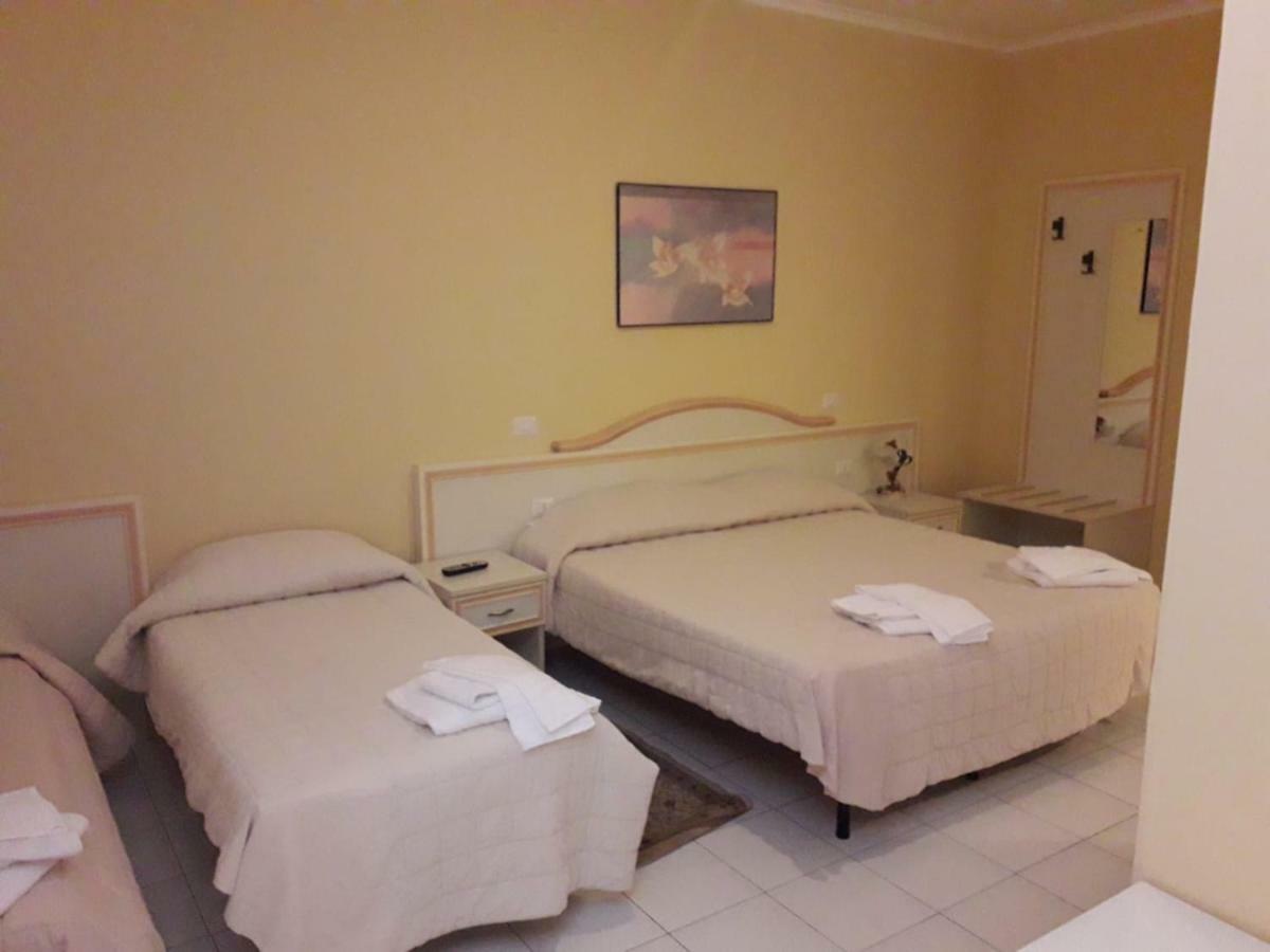 La Tenuta Di Bacco Hotel Colleferro Luaran gambar
