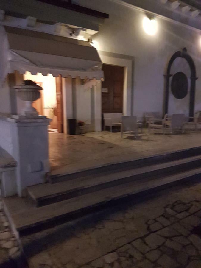 La Tenuta Di Bacco Hotel Colleferro Luaran gambar